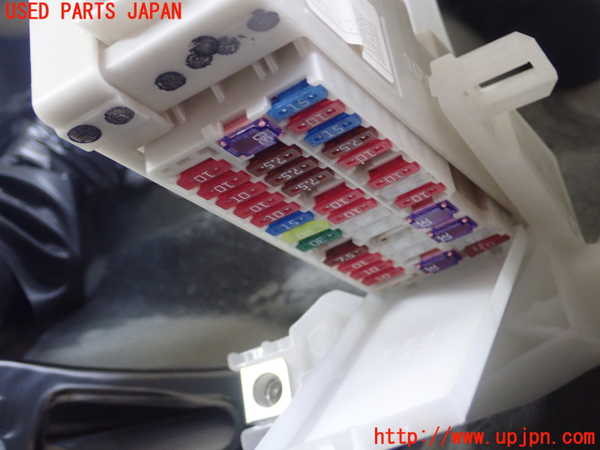 1UPJ-9230756742]レクサス・CT200h(ZWA10)ヒューズボックス2 中古_3