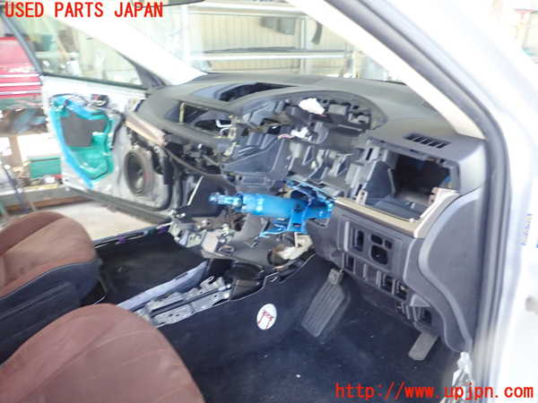 1UPJ-9230757505]レクサス・CT200h(ZWA10)ダッシュボード 中古_2