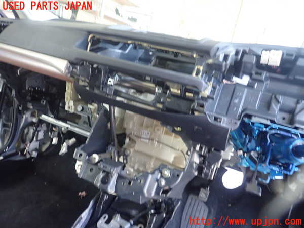 1UPJ-9230757505]レクサス・CT200h(ZWA10)ダッシュボード 中古_4