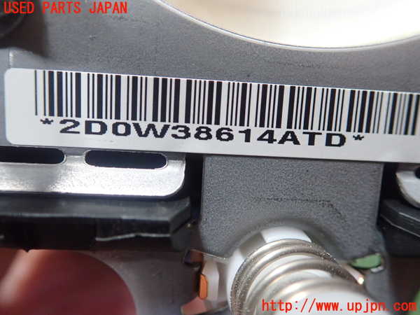 1UPJ-9230757865]レクサス・CT200h(ZWA10)運転席側エアバッグカバー 中古_2