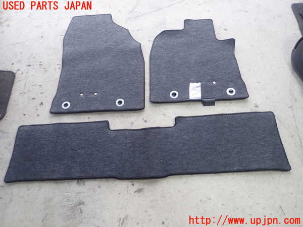 1UPJ-9230757800]レクサス・CT200h(ZWA10)フロアマット 中古_3