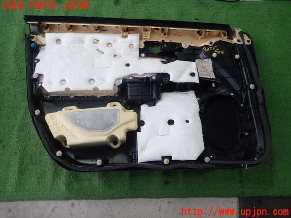 1UPJ-9230751234]レクサス・CT200h(ZWA10)右前ドア内張り 中古_3