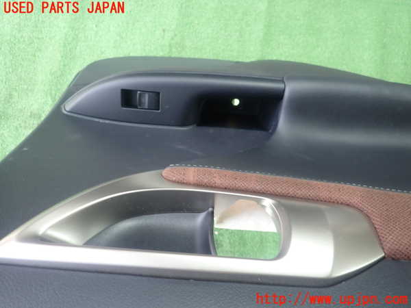 1UPJ-9230751324]レクサス・CT200h(ZWA10)左後ドア内張り 中古_2