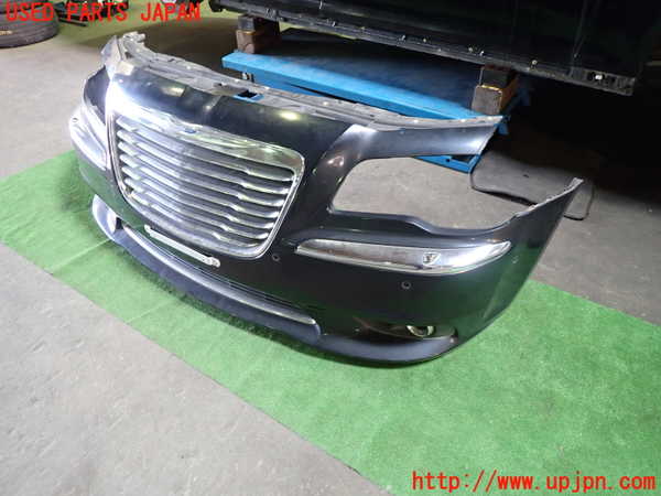 1UPJ-9230771010]クライスラー・300(LX36)フロントバンパー 中古_2