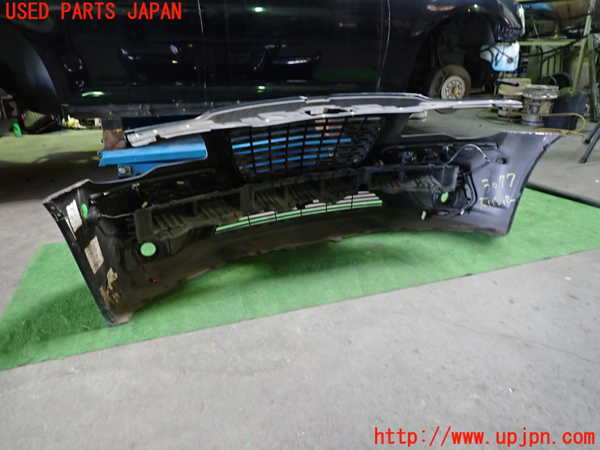 1UPJ-9230771010]クライスラー・300(LX36)フロントバンパー 中古_4