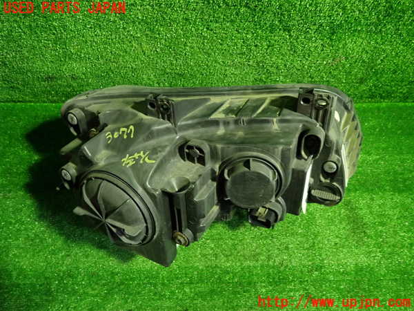 1UPJ-9230771132]クライスラー・300(LX36)左ヘッドライト HID 中古_3