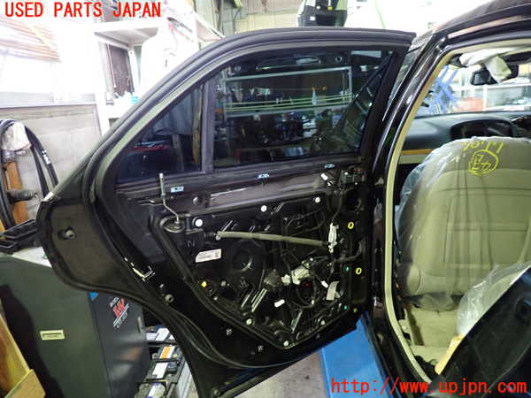 1UPJ-9230771320]クライスラー・300(LX36)左後ドア 中古 PGW M504 43R-000262_5