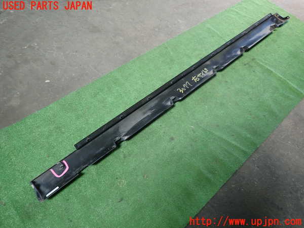 1UPJ-9230771390]クライスラー・300(LX36)右サイドステップ 中古_5