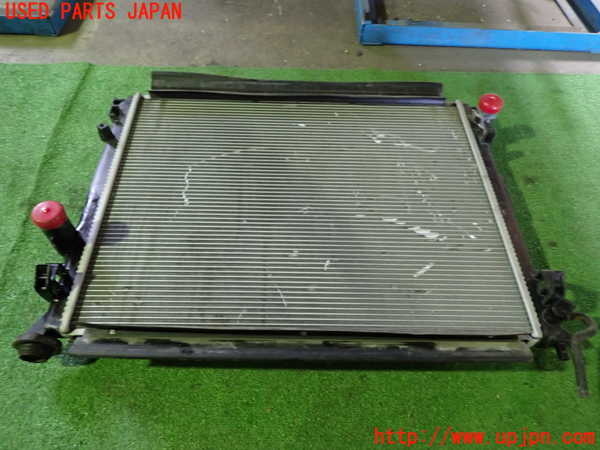 1UPJ-9230772321]クライスラー・300(LX36)ラジエーター1 中古_5