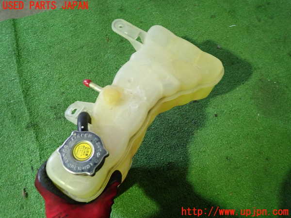 1UPJ-9230772410]クライスラー・300(LX36)ラジエータータンク 中古_2