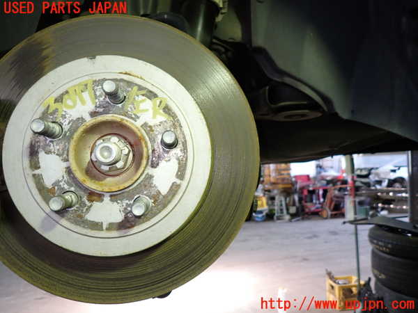 1UPJ-9230774305]クライスラー・300(LX36)左リアナックルハブ 中古_3