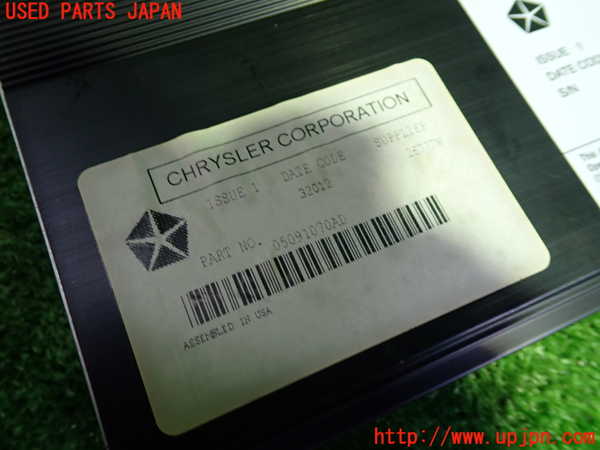 1UPJ-9230776525]クライスラー・300(LX36)アンプ 中古_2