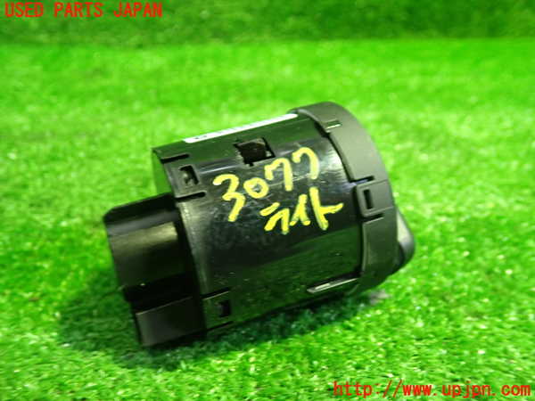 1UPJ-9230776285]クライスラー・300(LX36)ライトスイッチ 中古_4