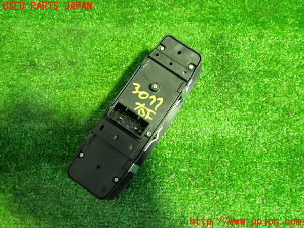 1UPJ-9230776240]クライスラー・300(LX36)右前パワーウィンドウスイッチ 中古_3