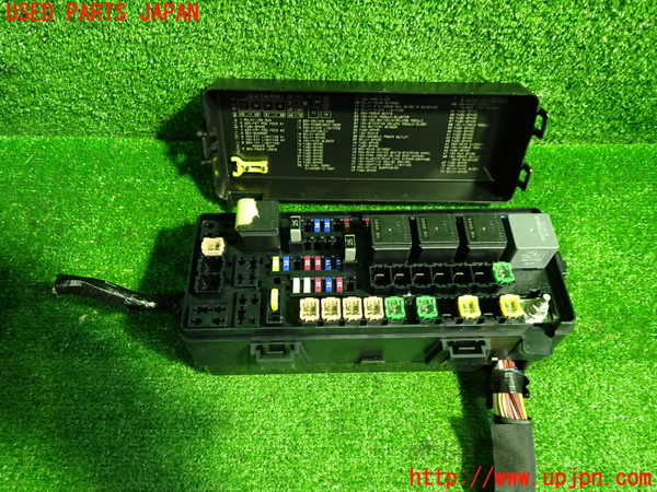 1UPJ-9230776741]クライスラー・300(LX36)ヒューズボックス1 中古_2