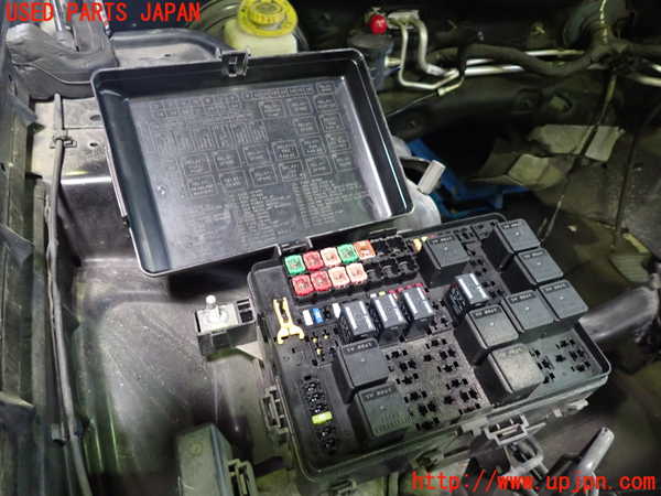 1UPJ-9230776742]クライスラー・300(LX36)ヒューズボックス2 中古_2