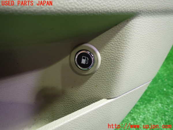 1UPJ-9230771234]クライスラー・300(LX36)右前ドア内張り 中古_3