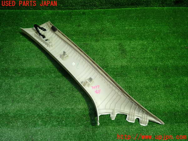 1UPJ-9230777655]クライスラー・300(LX36)右フロントピラートリム 中古_3