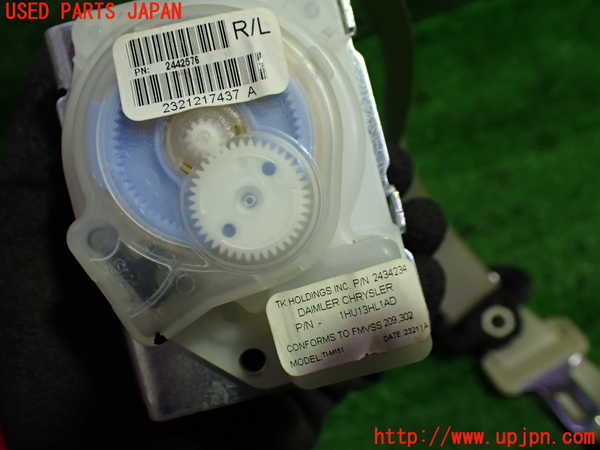 1UPJ-9230777185]クライスラー・300(LX36)左2列目シートベルト 中古_2