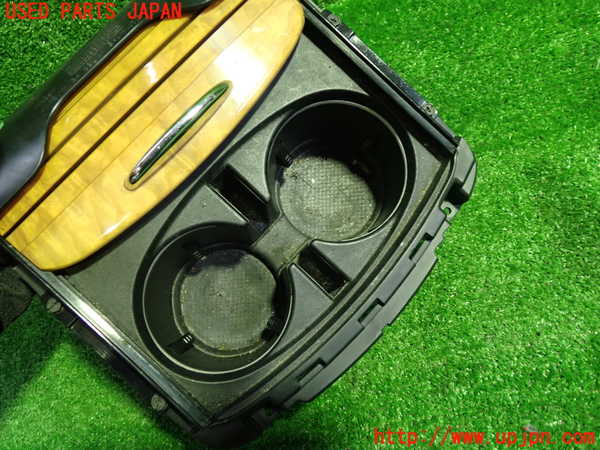 1UPJ-9230777810]クライスラー・300(LX36)ドリンクホルダー 中古_2