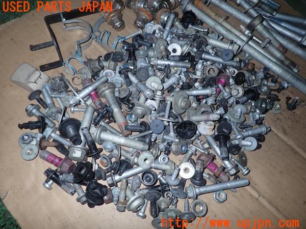 3UPJ=9230780720]ジャガー XJ(J12LA X351)ネジ・ナット・ステー類 セット ジャンク_2
