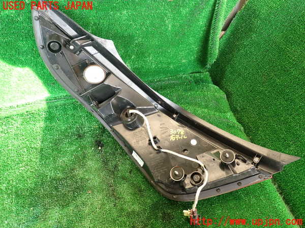 1UPJ-9230781530]ジャガー・XJ(J12LA)右テールランプ 中古_2