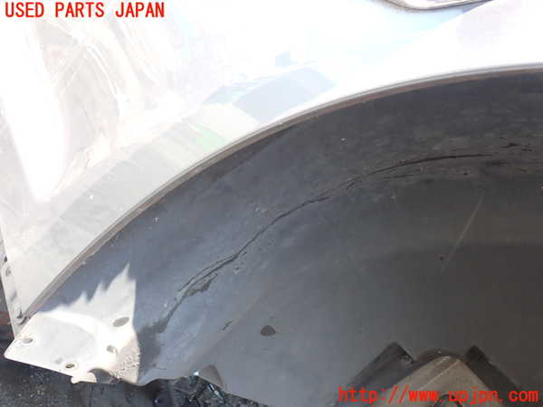 1UPJ-9230781090]ジャガー・XJ(J12LA)右前フェンダーライナー 中古_3
