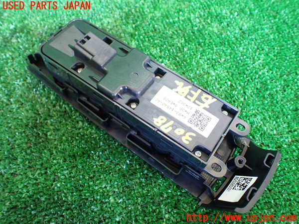 1UPJ-9230786240]ジャガー・XJ(J12LA)右前パワーウィンドウスイッチ 中古_2