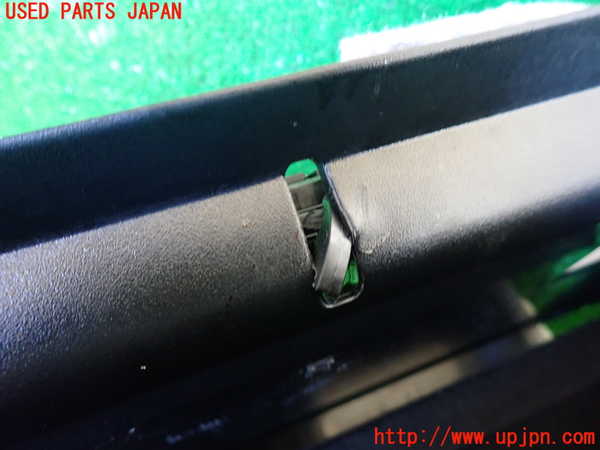 1UPJ-9230787516]ジャガー・XJ(J12LA)グローブボックス1 中古_3