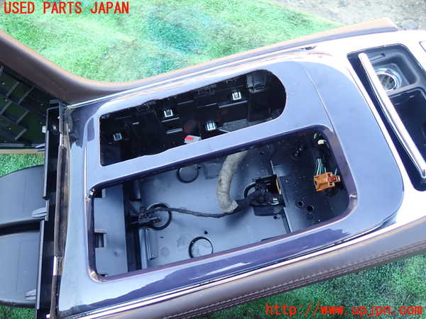 1UPJ-9230787540]ジャガー・XJ(J12LA)センターコンソール 中古_2