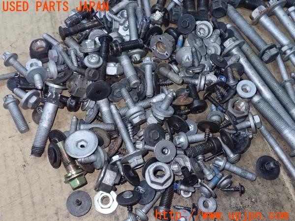 3UPJ=9230790720]BMW 320i Mスポーツ(3B20 F30)ネジ・ナット・ステー類 セット ジャンク_3