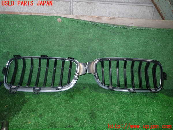 1UPJ-9230791050]BMW 320i(3B20)ラジエターグリル 中古_5