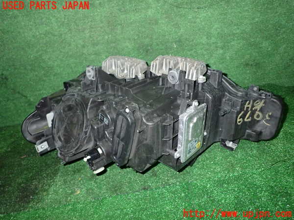 1UPJ-9230791130]BMW 320i(3B20)右ヘッドライト HID 中古_3