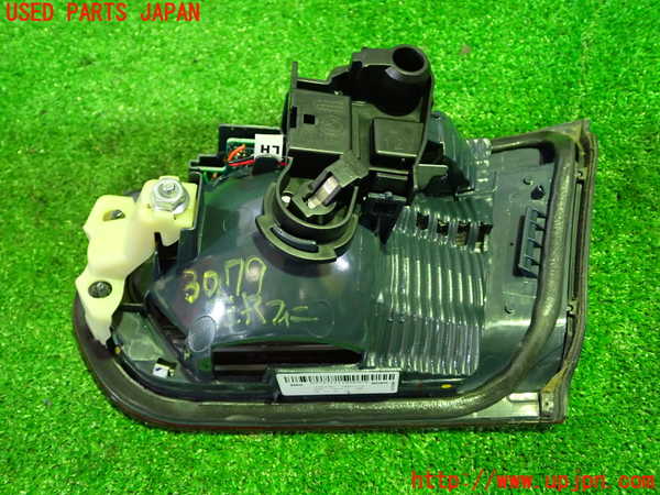 1UPJ-9230791552]BMW 320i(3B20)左リアフィニッシャー 中古_3