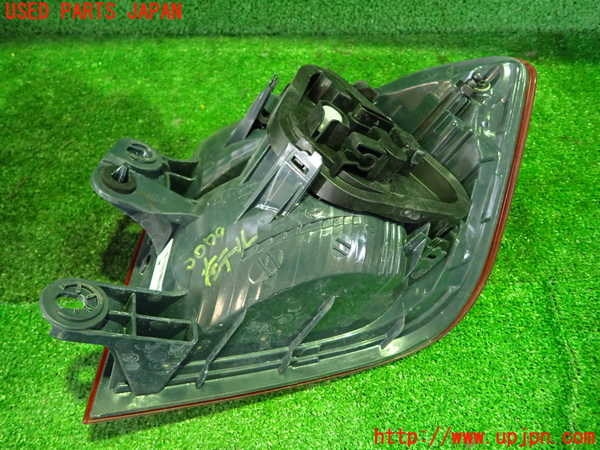1UPJ-9230791536]BMW 320i(3B20)左テールランプ 中古_2