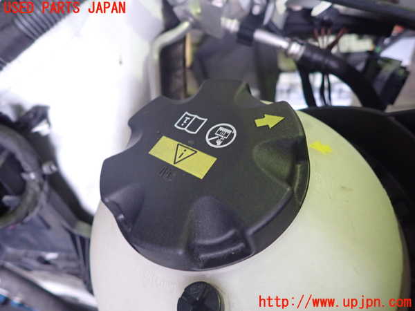 1UPJ-9230792410]BMW 320i(3B20)ラジエータータンク 中古_2
