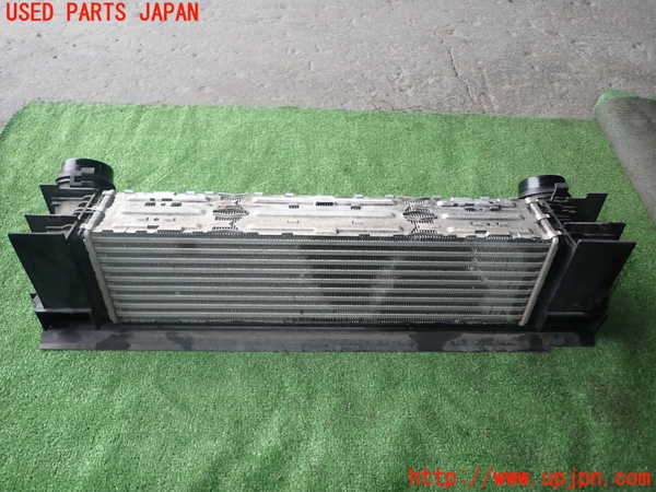 1UPJ-9230792451]BMW 320i(3B20)インタークーラー1 中古_2