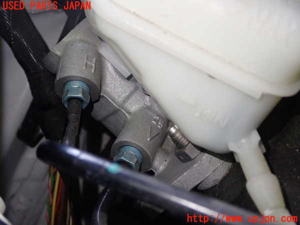 1UPJ-9230794050]BMW 320i(3B20)ブレーキマスターシリンダー 中古_3