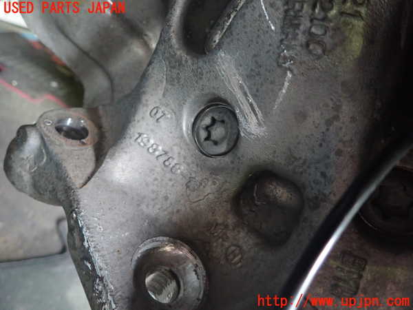 1UPJ-9230794290]BMW 320i(3B20)右フロントナックルハブ 中古_2