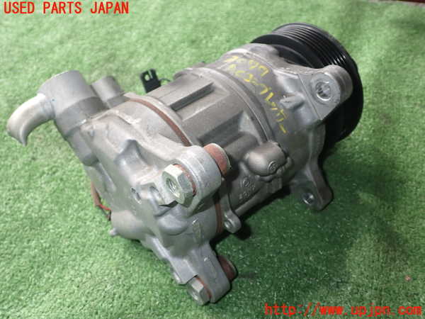 1UPJ-9230796025]BMW 320i(3B20)エアコンコンプレッサー 中古_4