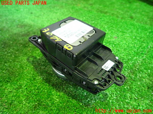 1UPJ-9230796306]BMW 320i(3B20)スイッチ1 (ナビ) 中古_2