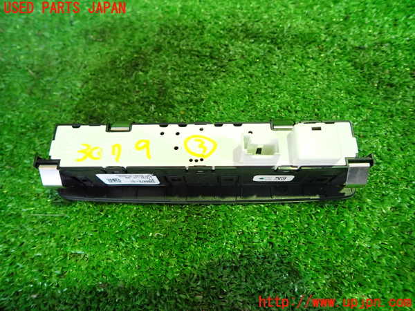 1UPJ-9230796308]BMW 320i(3B20)スイッチ3 (レーンキープ) 中古_2