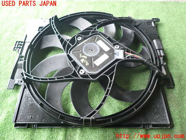 1UPJ-9230796836]BMW 320i(3B20)電動ファン1 中古_4