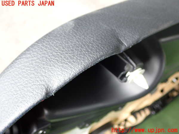 1UPJ-9230791234]BMW 320i(3B20)右前ドア内張り 中古_4