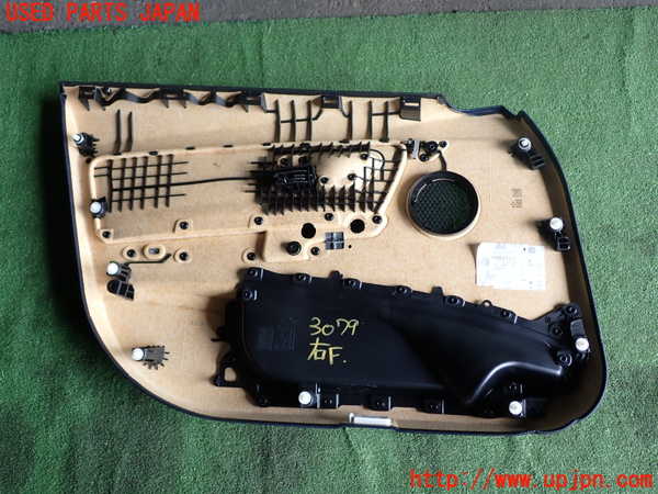 1UPJ-9230791234]BMW 320i(3B20)右前ドア内張り 中古_5
