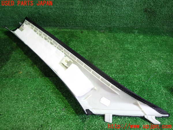 1UPJ-9230797655]BMW 320i(3B20)右フロントピラートリム 中古_3