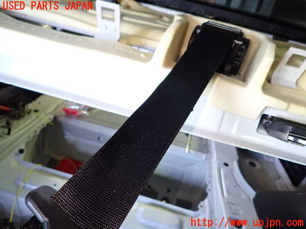 1UPJ-9230797135]BMW 320i(3B20)真中2列目シートベルト 中古_2