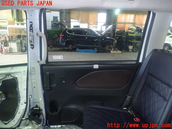 1UPJ-9230801290]セレナ e-POWER C27系(HFC27)右後ドア (43R-00150 M2L3) 中古_2