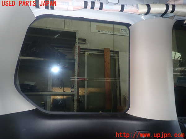 1UPJ-9230801382]セレナ e-POWER C27系(HFC27)左クォーターガラス (43R-006714 M262) 中古_2
