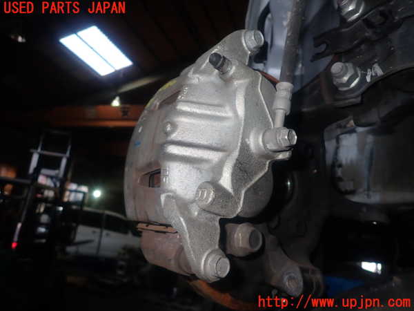1UPJ-9230804080]セレナ e-POWER C27系(HFC27)右フロントキャリパー 中古_2